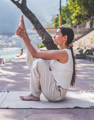 yoga-retreats-in-rishikesh